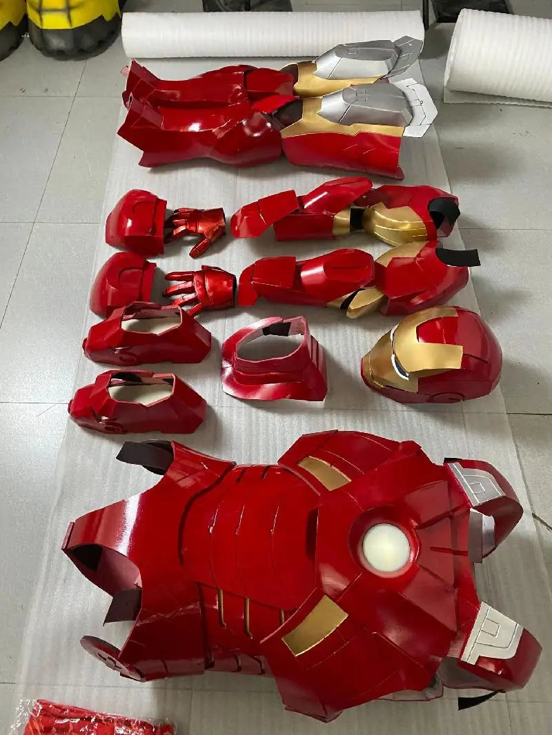 1:1 Iron Man Adult Children Wear Cosplay Ironman Real People Wear Clothing Props Armor Outfit Perform Bar Props Show Robots